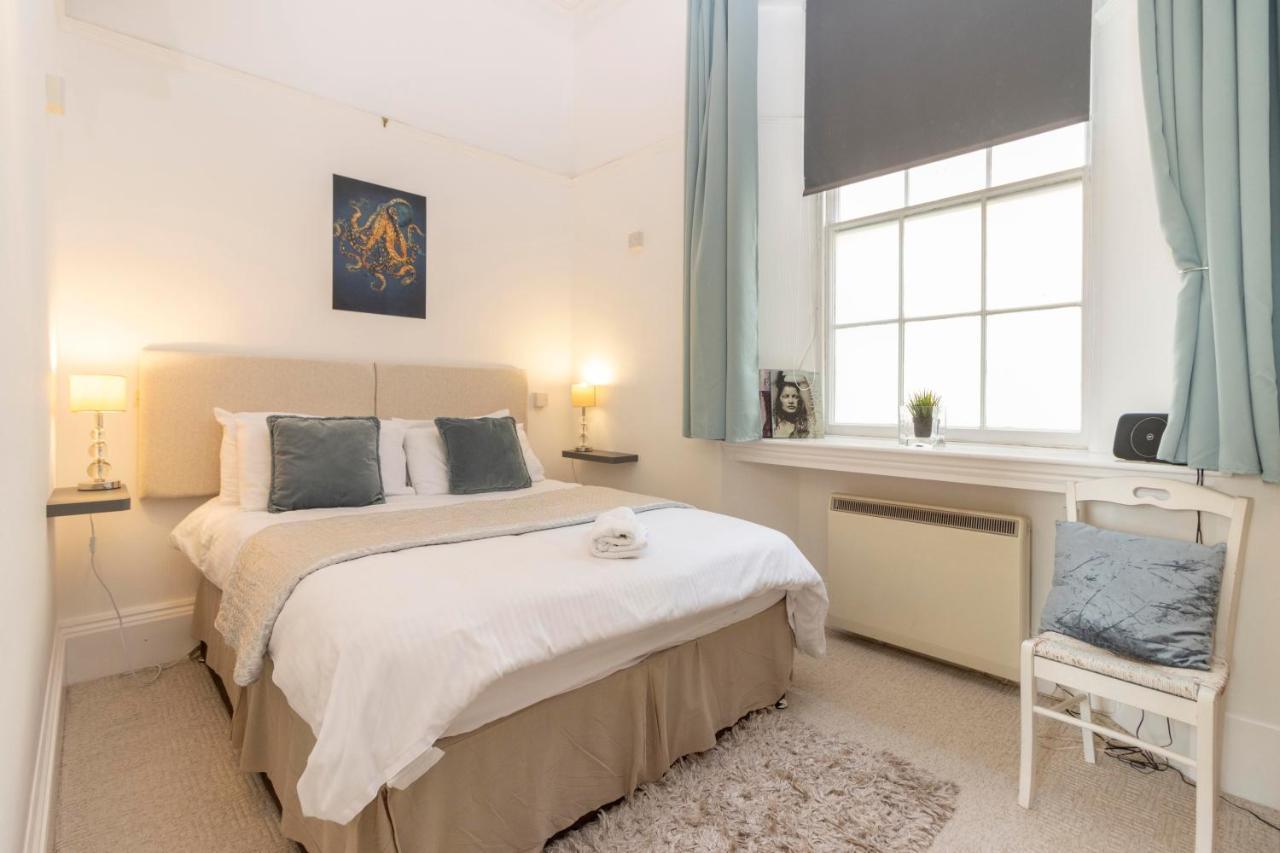 Apartment **sunny And Bright, Thatchers Rock One Bed Front Apartment*** Torquay