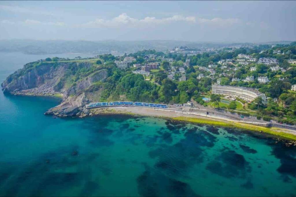 **sunny And Bright, Thatchers Rock One Bed Front Apartment*** Apartment Torquay